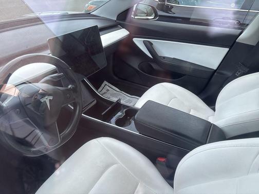 Deep Blue Metallic 2019 Tesla Model 3 Long Range