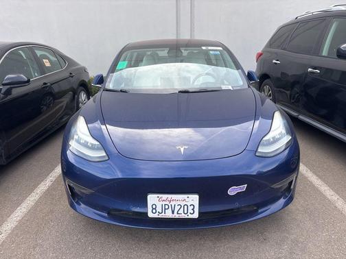 Deep Blue Metallic 2019 Tesla Model 3 Long Range