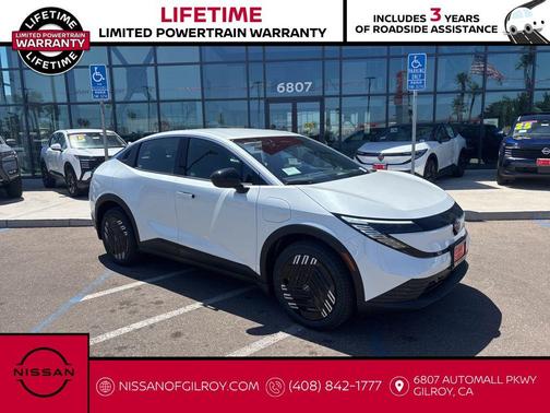 Everest White Pearl Tricoat 2026 Nissan Leaf S+