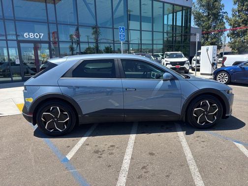 Lucid Blue 2022 Hyundai IONIQ 5 SE