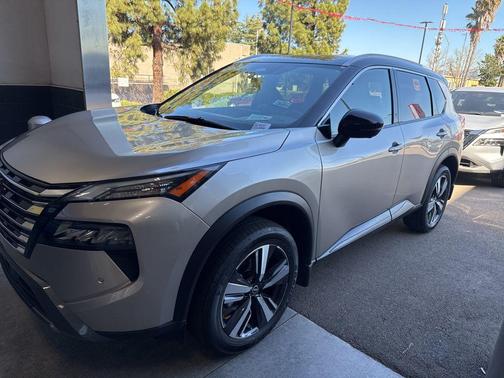 2025 Nissan Rogue SL