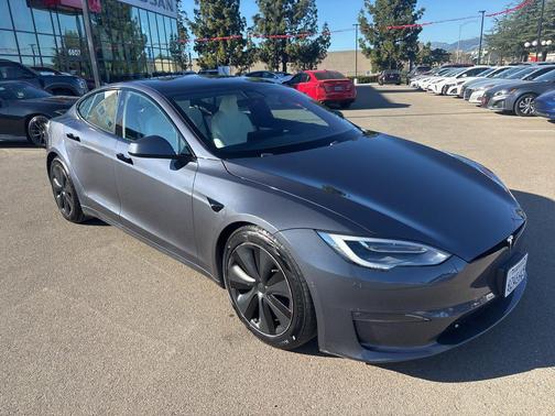 2022 Tesla Model S Base