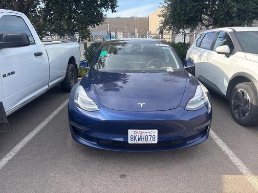 Deep Blue Metallic 2019 Tesla Model 3 Standard Range Plus