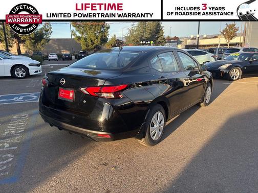 2025 Nissan Versa 1.6 S