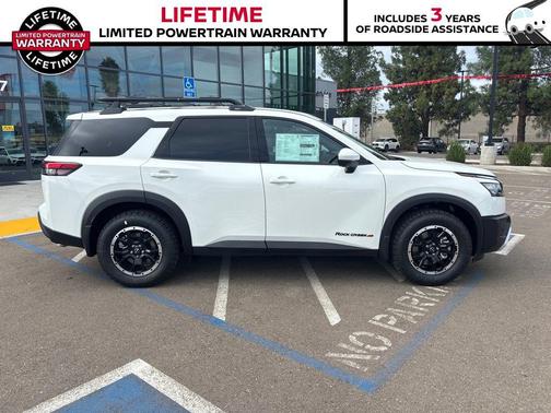 2025 Nissan Pathfinder Rock Creek 4WD