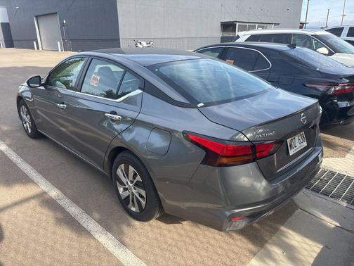Gun Metallic 2021 Nissan Altima S FWD