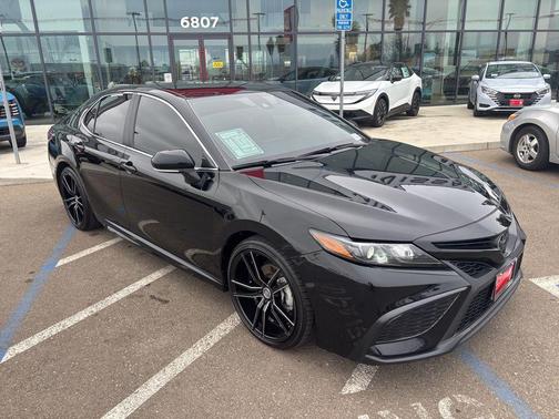 2023 Toyota Camry SE