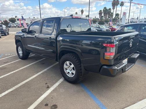 2022 Nissan Frontier S