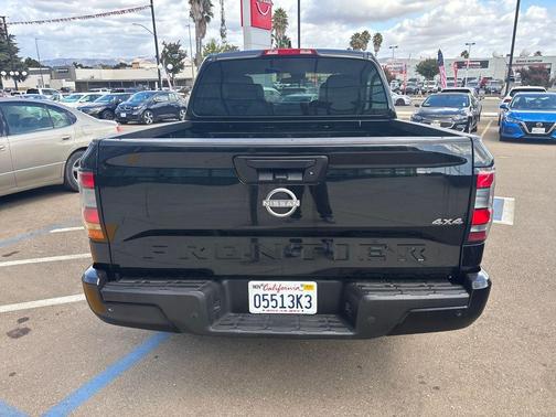 2022 Nissan Frontier S