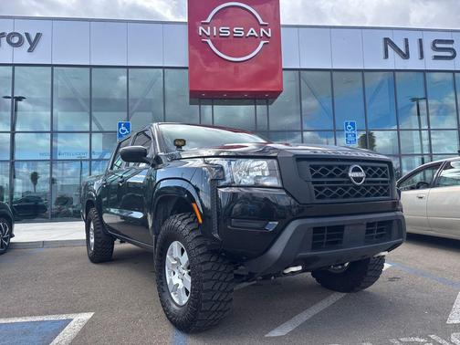 2022 Nissan Frontier S