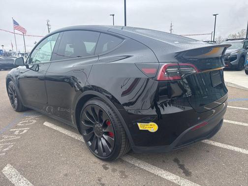 2022 Tesla Model Y Performance Dual Motor All-Wheel Drive