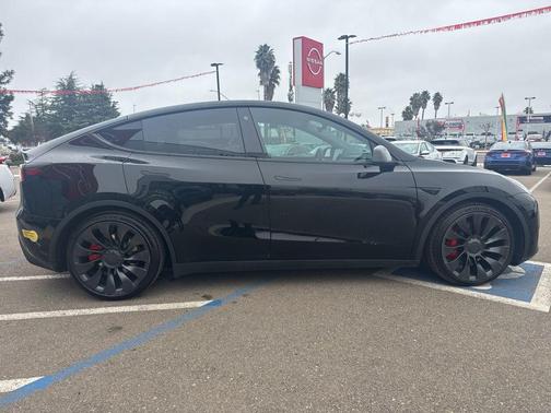 2022 Tesla Model Y Performance Dual Motor All-Wheel Drive