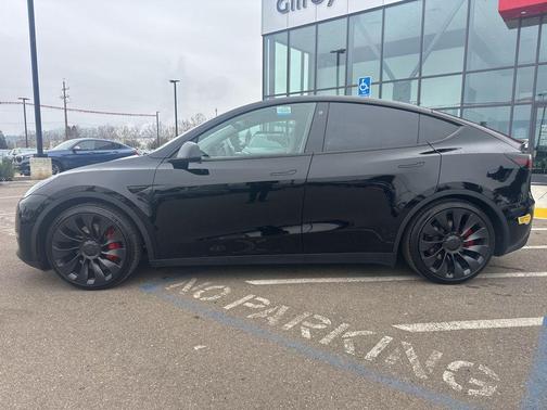2022 Tesla Model Y Performance Dual Motor All-Wheel Drive