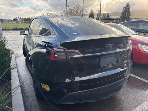 2022 Tesla Model Y Performance Dual Motor All-Wheel Drive