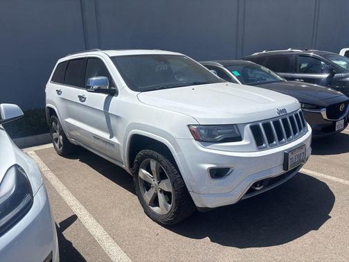 Bright White Clearcoat 2014 Jeep Grand Cherokee Overland
