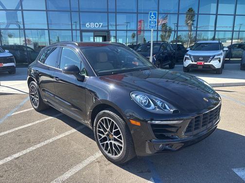 2018 Porsche Macan 