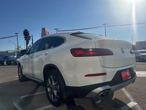 2022 BMW X4 xDrive30i
