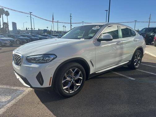 2022 BMW X4 xDrive30i