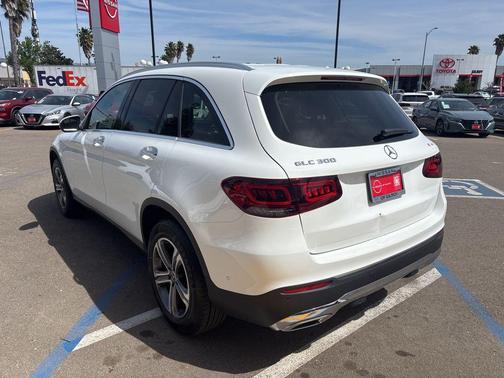 2021 Mercedes-Benz GLC 300 4MATIC