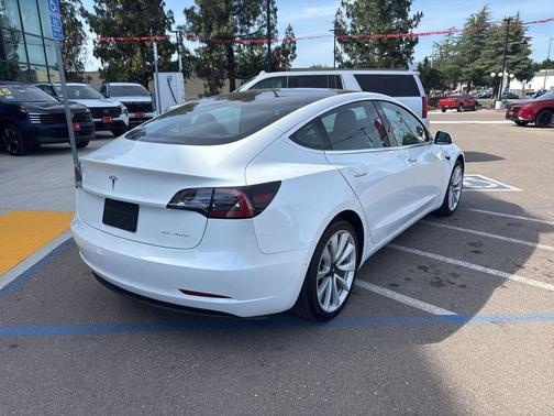 Pearl White Multi-Coat 2019 Tesla Model 3 Long Range