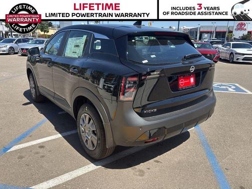 Super Black 2026 Nissan Kicks S