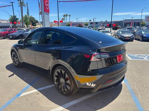 Solid Black 2022 Tesla Model Y Performance Dual Motor All-Wheel Drive