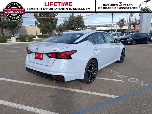 2025 Nissan Altima SR FWD