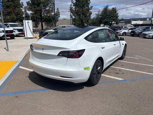 Pearl White Multi-Coat 2023 Tesla Model 3 Standard Range