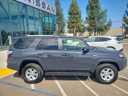 2024 Toyota 4Runner SR5 Premium