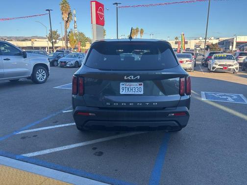 2022 Kia Sorento LX