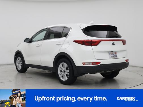 White 2017 Kia Sportage LX