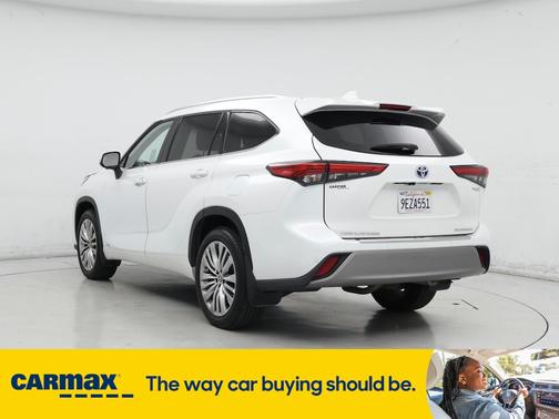 2023 Toyota Highlander Hybrid Platinum