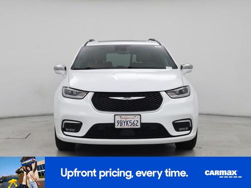 White 2022 Chrysler Pacifica Pinnacle