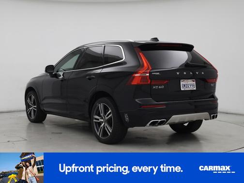 Black 2019 Volvo XC60 T6 Momentum