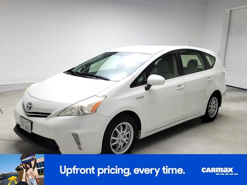 2014 Toyota Prius v Three