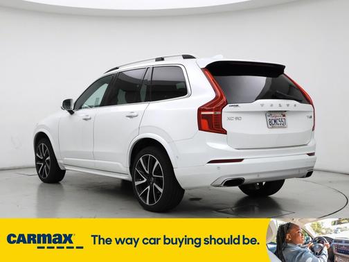 2018 Volvo XC90 T6 Momentum