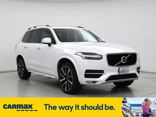 2018 Volvo XC90 T6 Momentum
