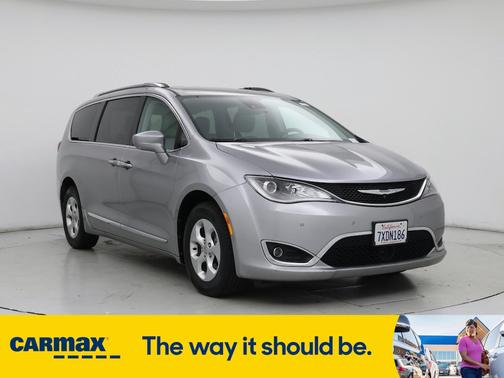 2017 Chrysler Pacifica Touring L
