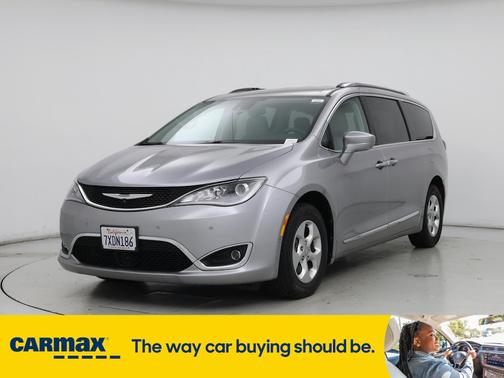 2017 Chrysler Pacifica Touring L