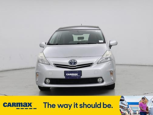 2014 Toyota Prius v Five