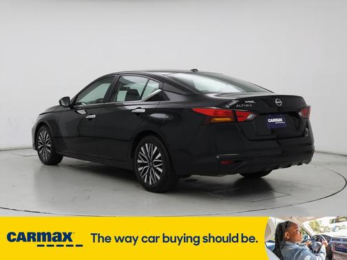 2024 Nissan Altima SV