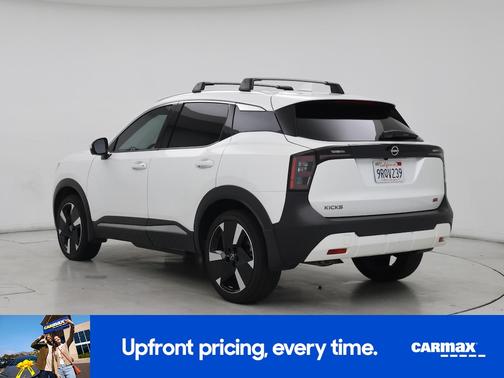 White 2025 Nissan Kicks SR