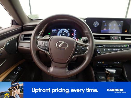 White 2020 Lexus ES 300h Luxury