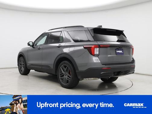 Gray 2025 Ford Explorer ST-Line