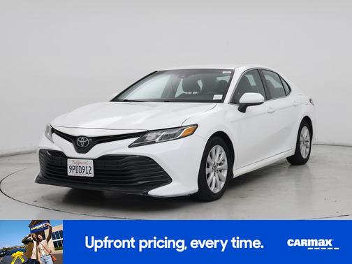 White 2018 Toyota Camry LE