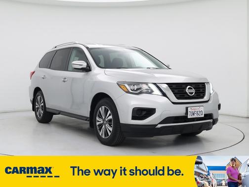 2017 Nissan Pathfinder S