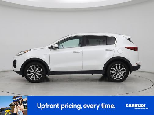 White 2017 Kia Sportage EX