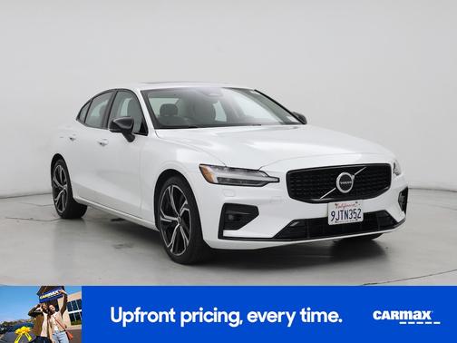 White 2024 Volvo S60 B5 Core Dark Theme