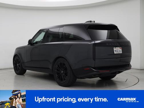 Black 2024 Land Rover Range Rover SE