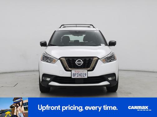 White 2020 Nissan Kicks SR